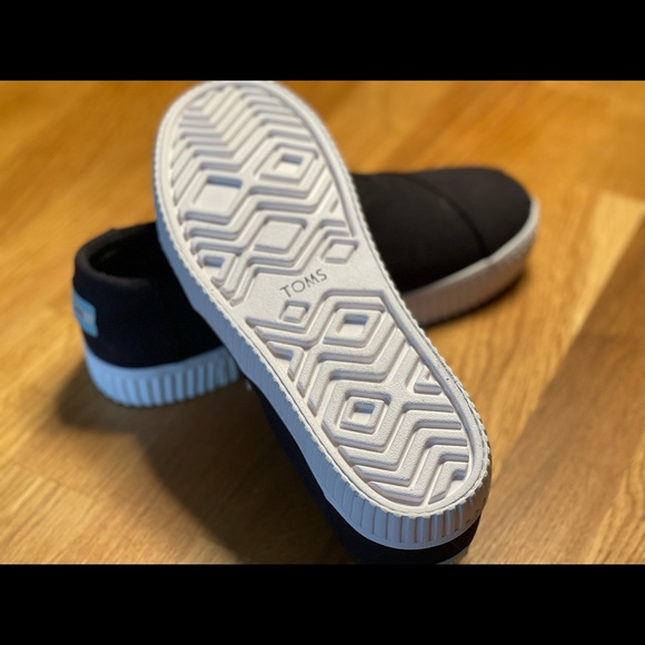 TOMS slip on - Picture 5 of 6